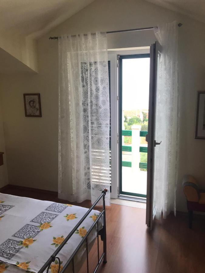 Apartmani Katarina Bol Exterior photo