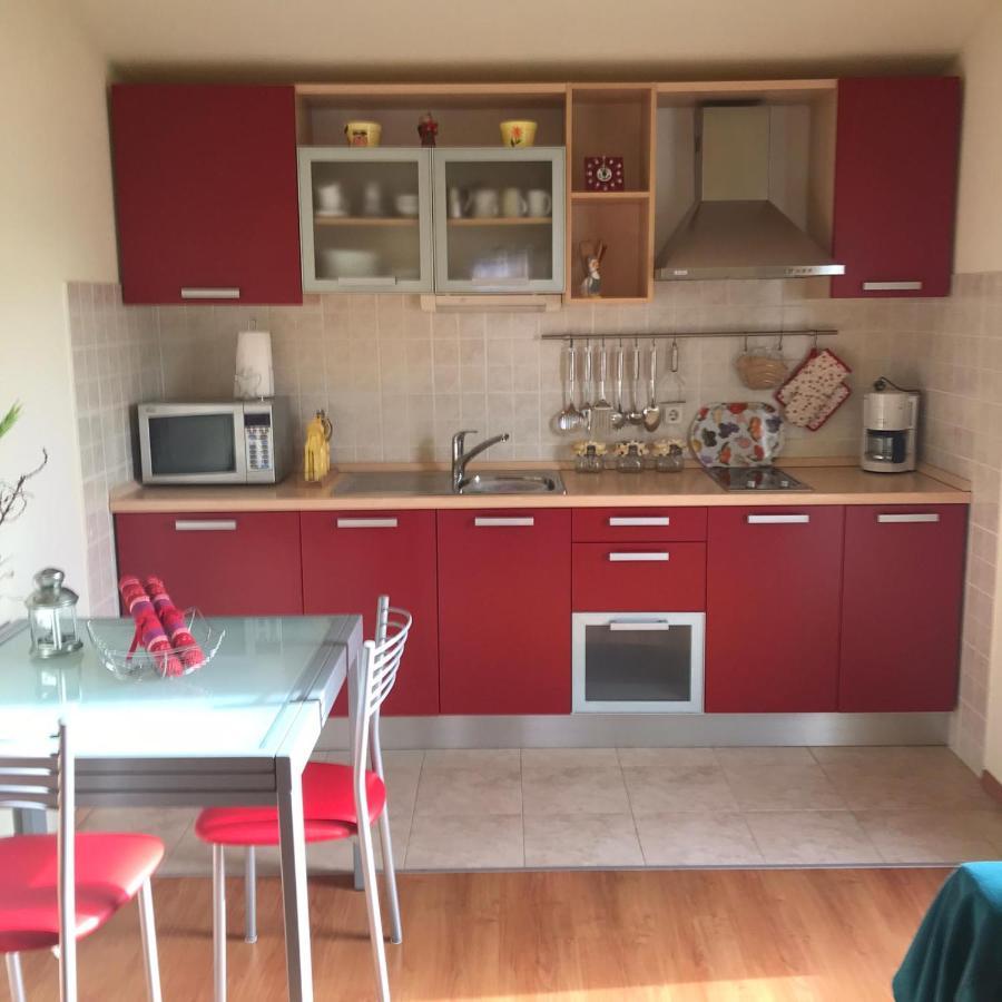 Apartmani Katarina Bol Exterior photo