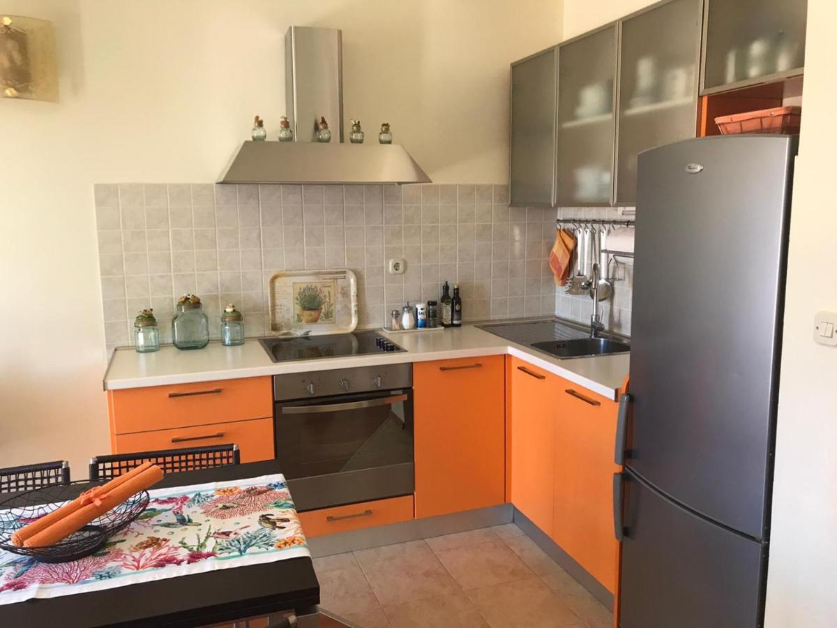 Apartmani Katarina Bol Exterior photo
