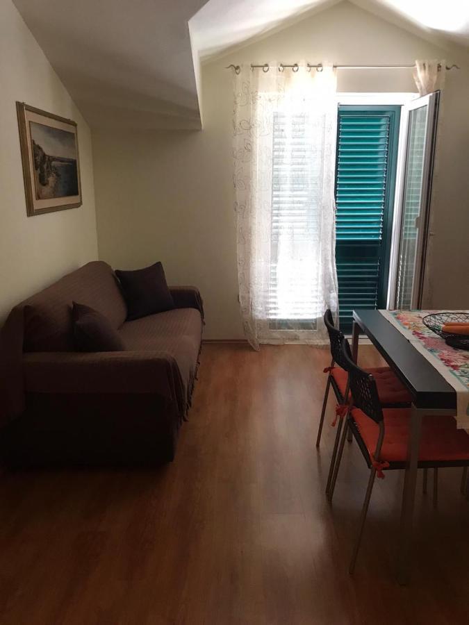 Apartmani Katarina Bol Exterior photo