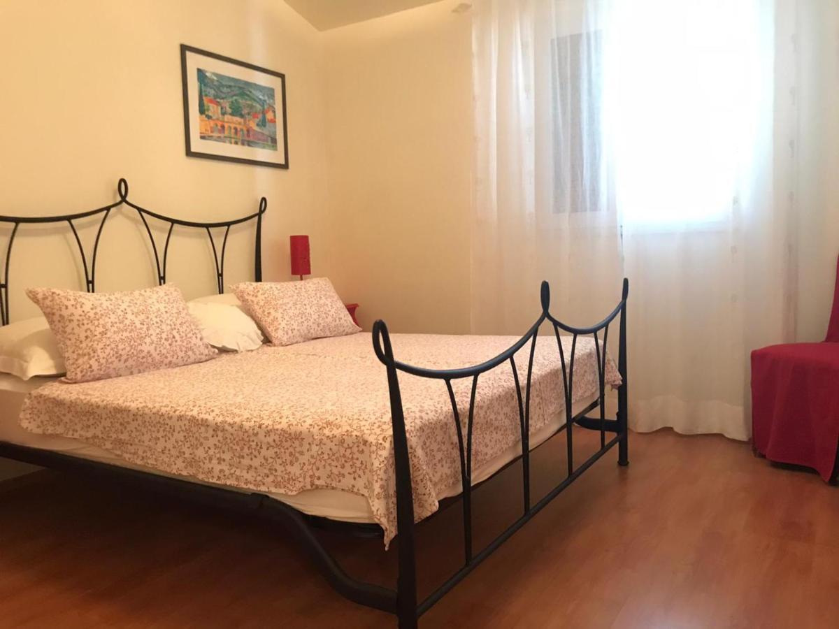 Apartmani Katarina Bol Exterior photo