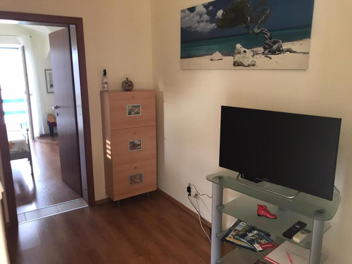 Apartmani Katarina Bol Exterior photo