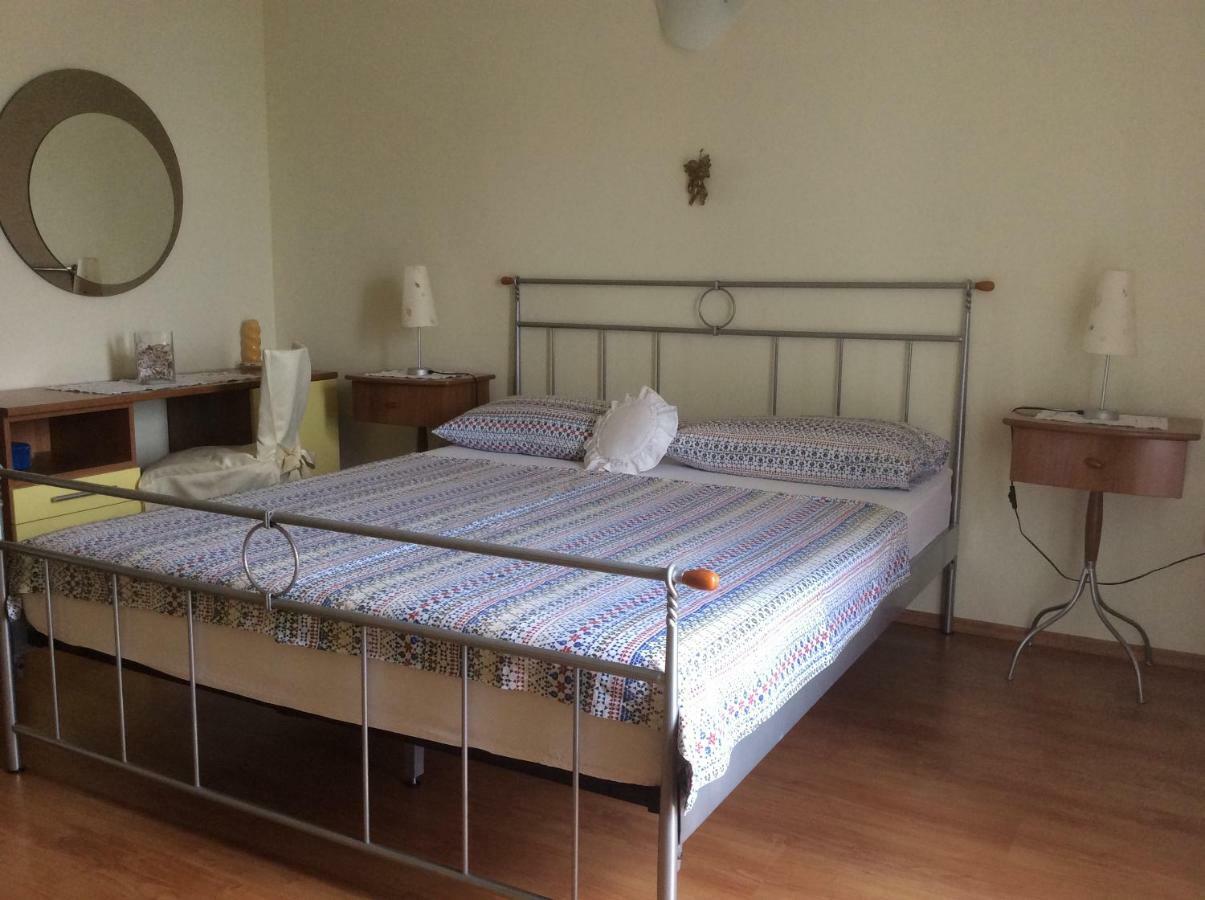Apartmani Katarina Bol Exterior photo