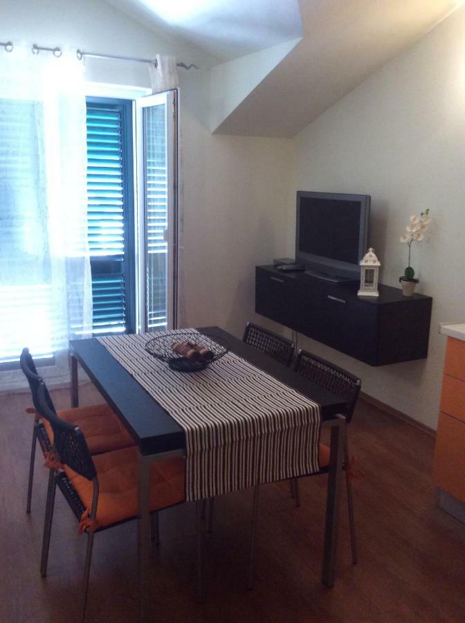 Apartmani Katarina Bol Exterior photo