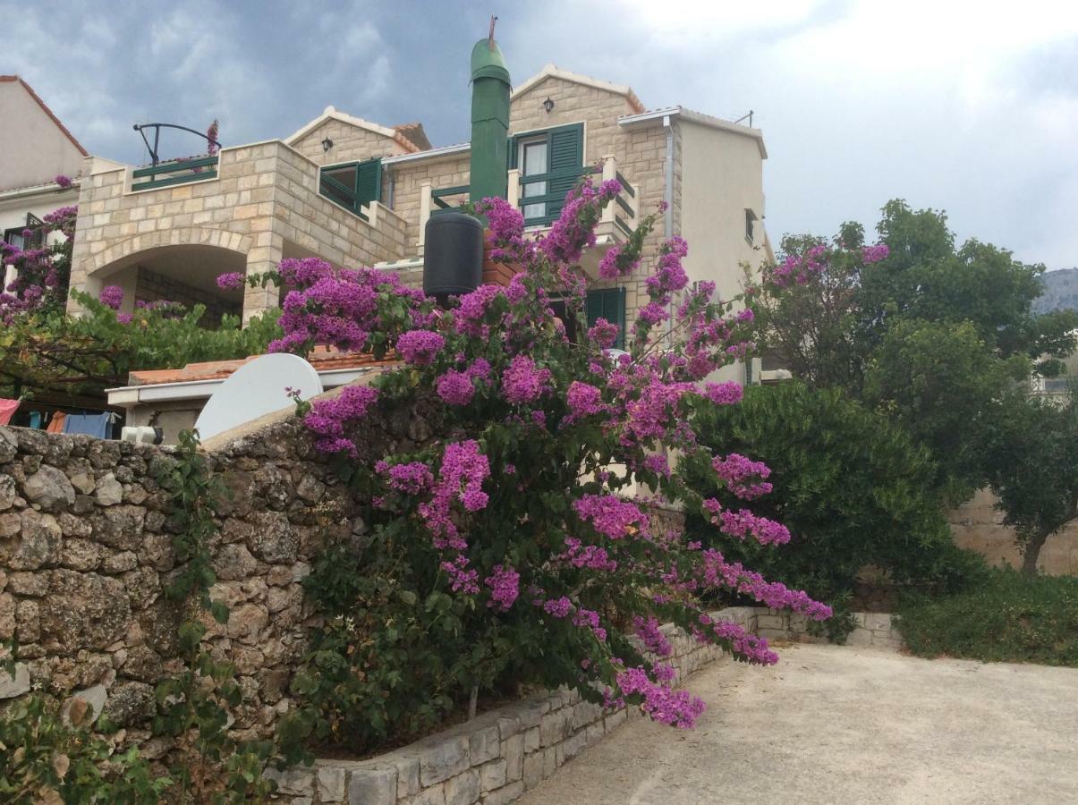 Apartmani Katarina Bol Exterior photo
