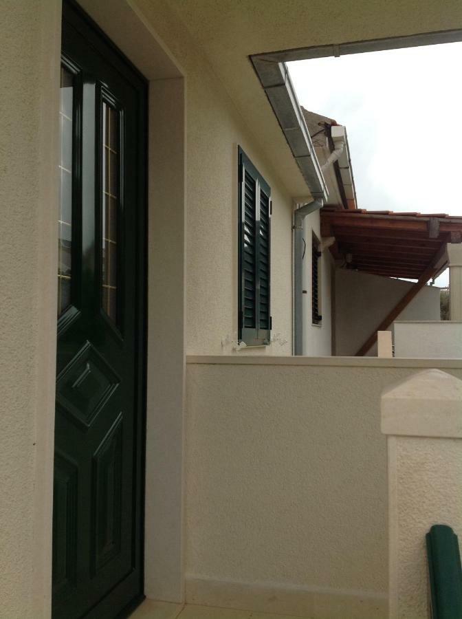 Apartmani Katarina Bol Exterior photo